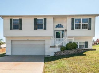 1032 Providence Pointe Dr, Wentzville, MO 63385