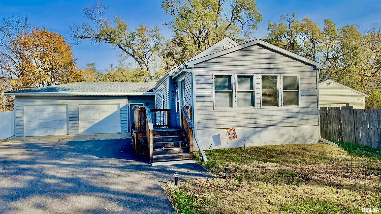 803 E Tripp Ave photo 1