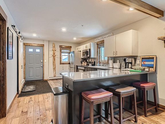 3rd image of 400 W Main Street UNIT 201