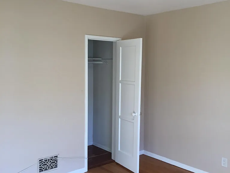 626 Midvale Ave #4 — Photo 18