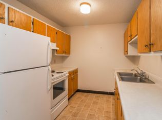 2009 E Nye St APT 8, Sioux Falls, SD 57103