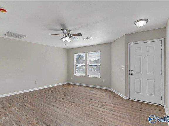 3rd image of 139 Jesse Layne Dr