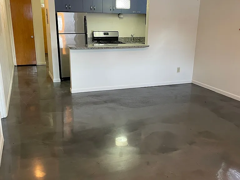 Virginia Apartments — Photo 24