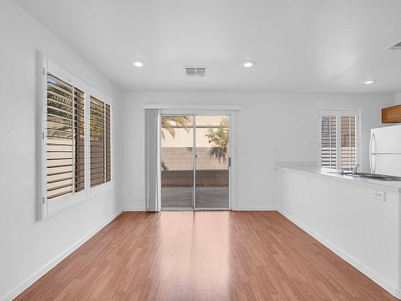 4th image of 2446 El Valle St