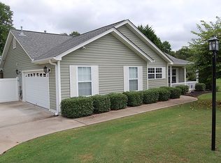 100 Prairie Knoll Ct, Greer, SC 29651