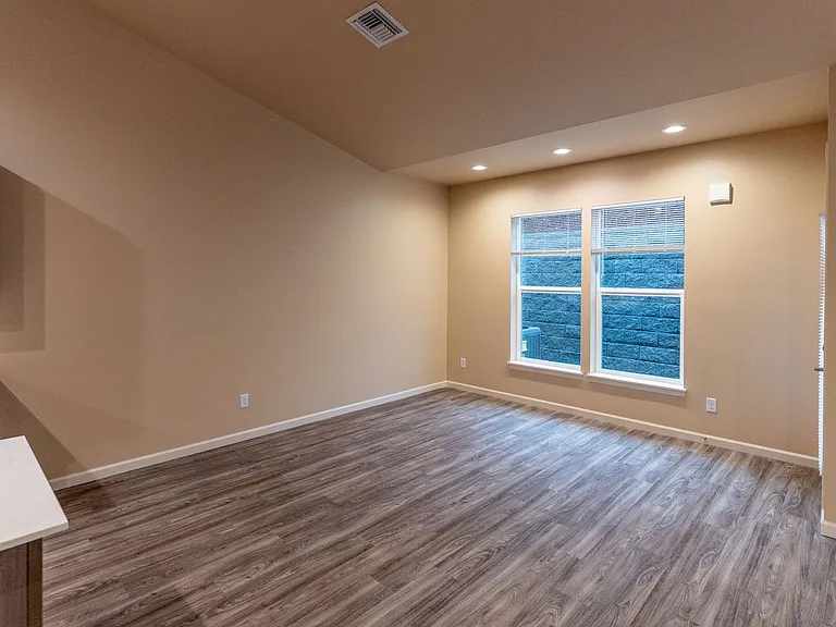 5779-5971 Joynak Hts — Photo 36