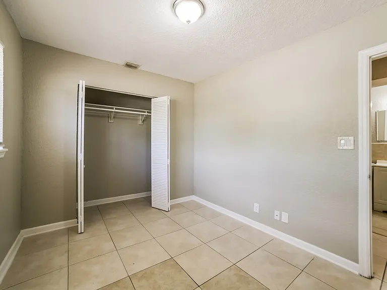 1522 NW 10th Ave — Photo 14