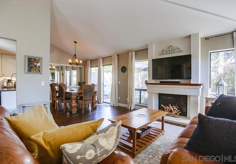 1st image of 1026 Gleneagles Pl