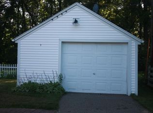 2385 24th St, Moline, IL 61265