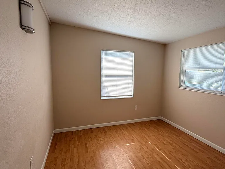 2587 Pepper Ave — Photo 7