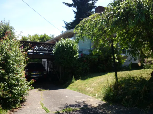 5934 32nd Ave S, Seattle, WA 98118