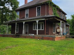 206 Shelby St, Hickory, NC 28601