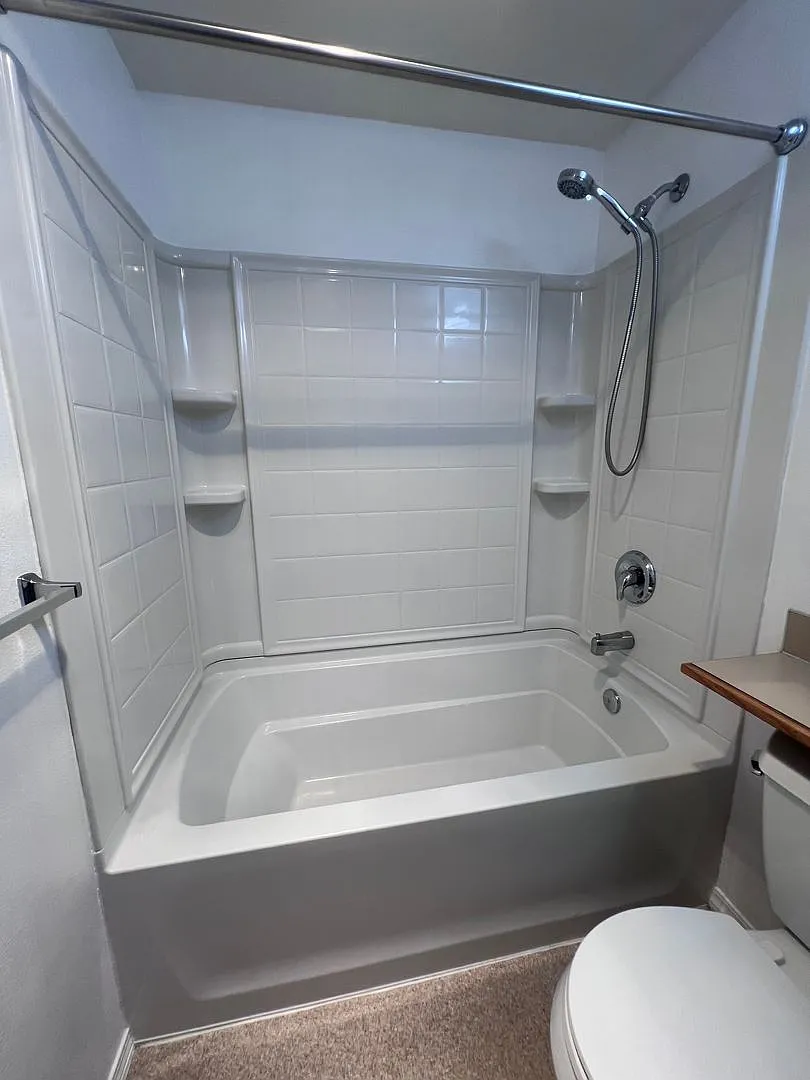 2 BR 2 BA Condo in east bremerton — Photo 1