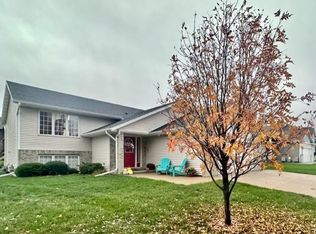 702 22nd St NE, Kasson, MN 55944