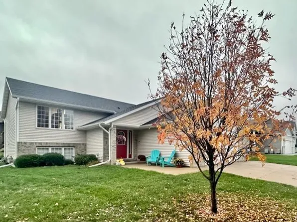 702 22nd St NE, Kasson, MN 55944