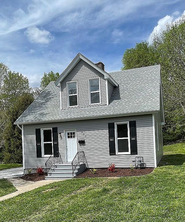 1st image of 227 W Johnson St