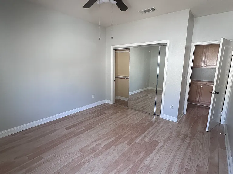 7124 Farralone Ave #107 — Photo 29