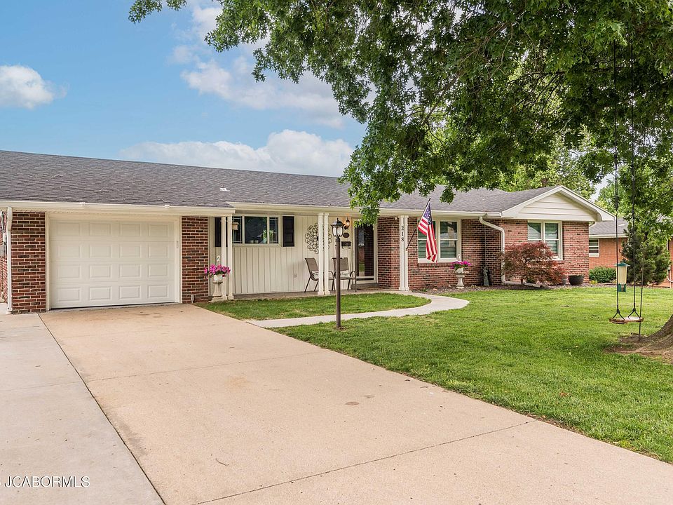 1st image of 218 Ridgeway Dr