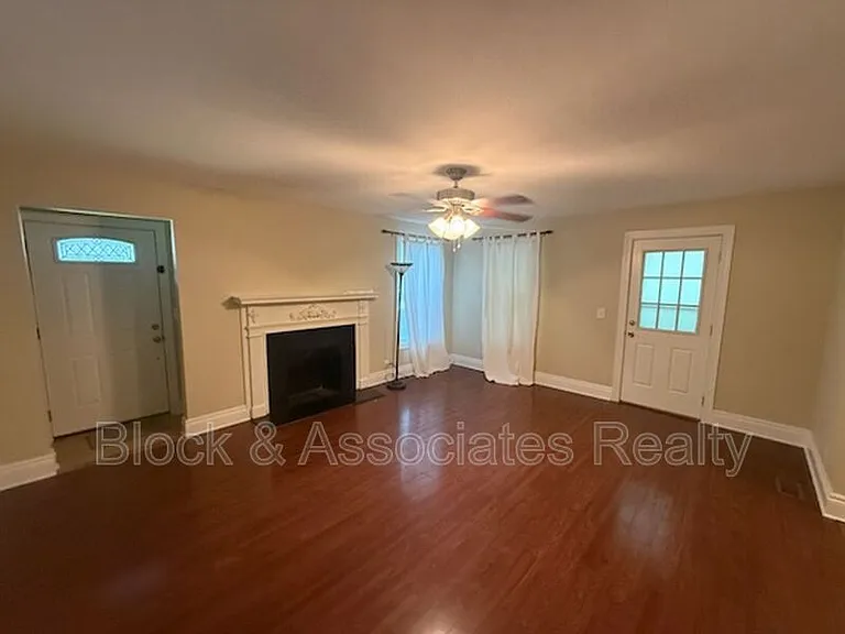 1214 S Main St — Photo 3