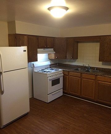 3rd image of 1712 Joppa Ave APT 1