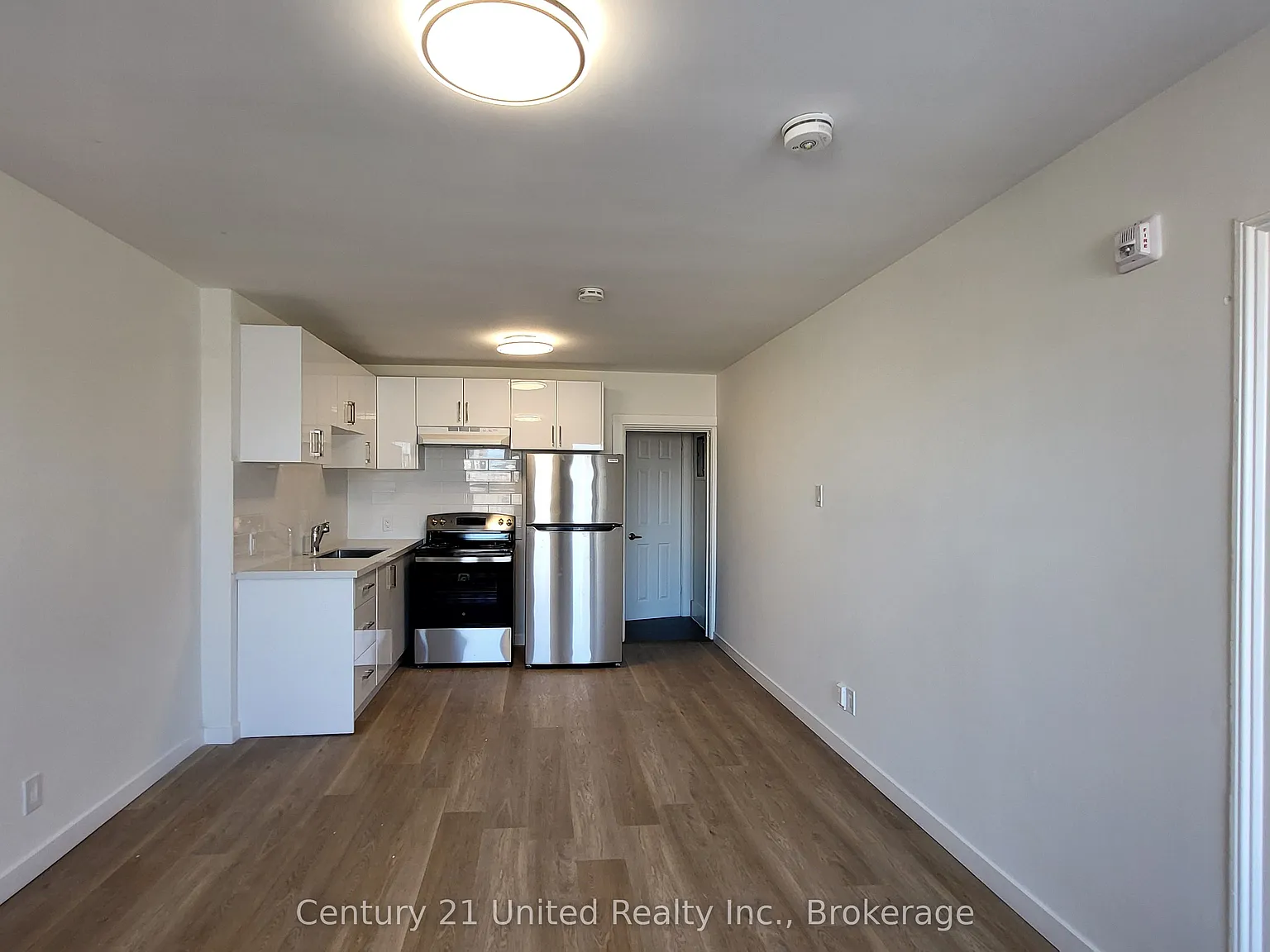 1 bed, $1,300 — Photo 4
