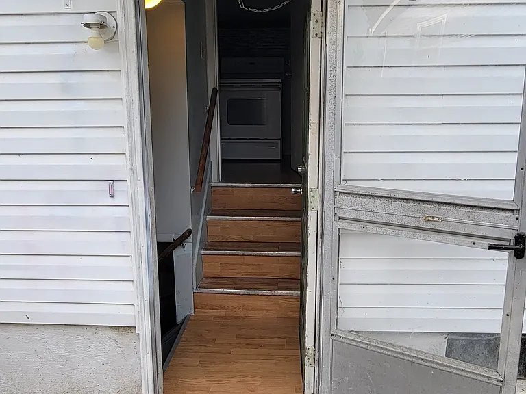 2455 Winwood Ave — Photo 13