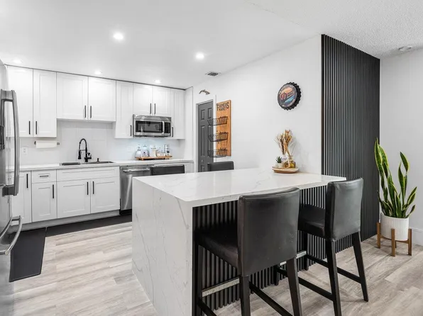 8014 Ambach Way, Hypoluxo, FL 33462