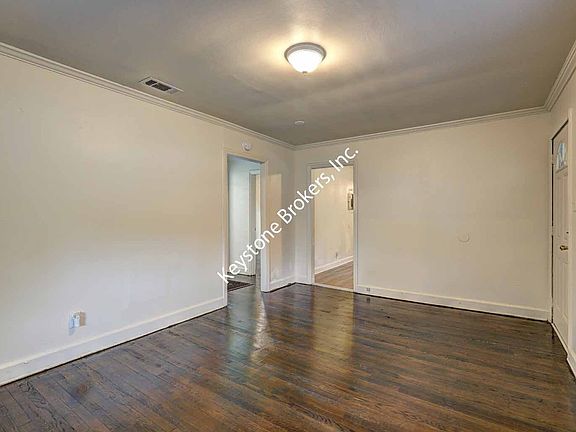 3rd image of 2721 Date Ave