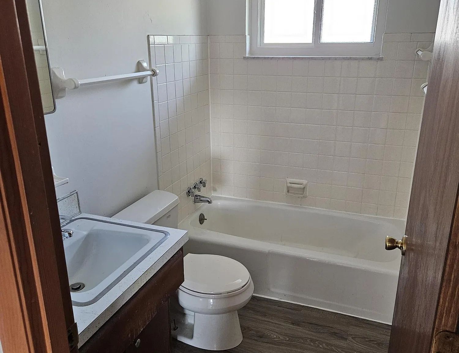 2 bed, $1,050 — Photo 4