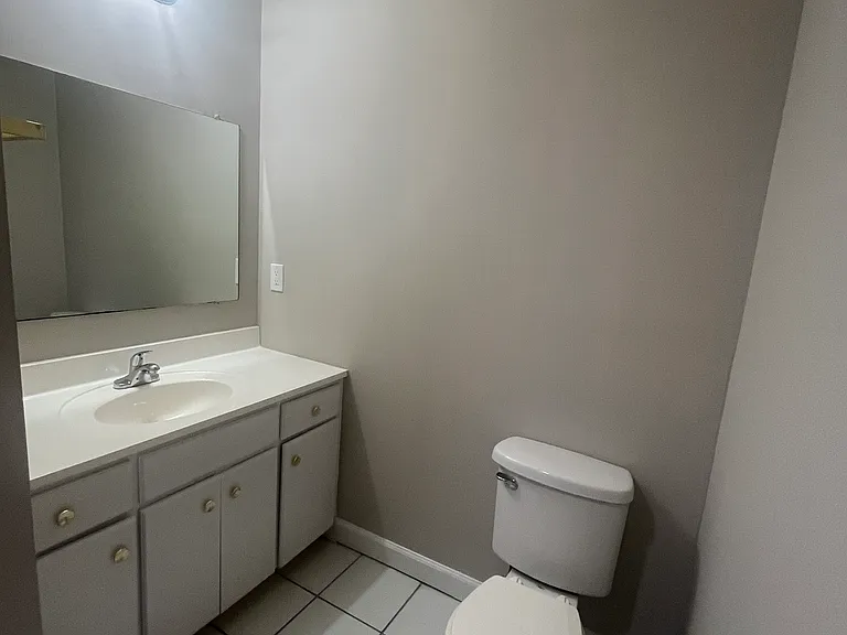 488-490 Bernice Snow Rd — Photo 3