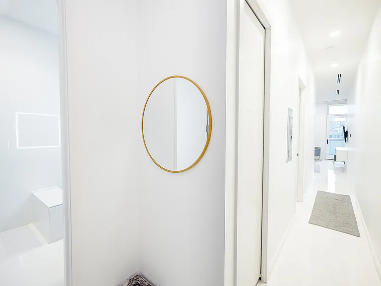 400 Old Woodward Ave #306 — Photo 2