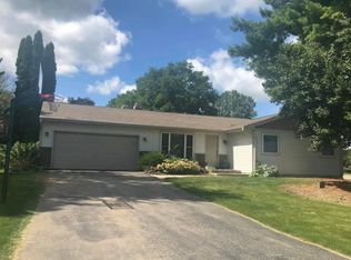 4671 Stone Wood Dr, Middleton, WI 53562