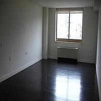 1st image of 325 E 101st St