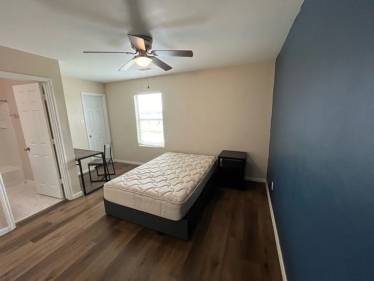 23423 High Pt St — Photo 9