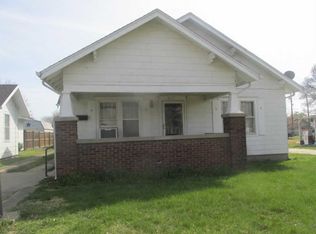 807 W 4th St, Coffeyville, KS 67337