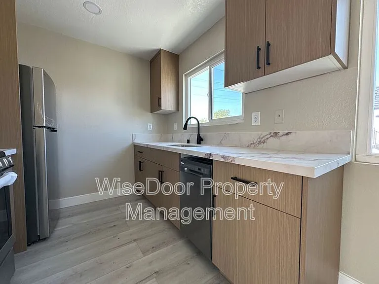 203 Nashville Ave #H — Photo 2