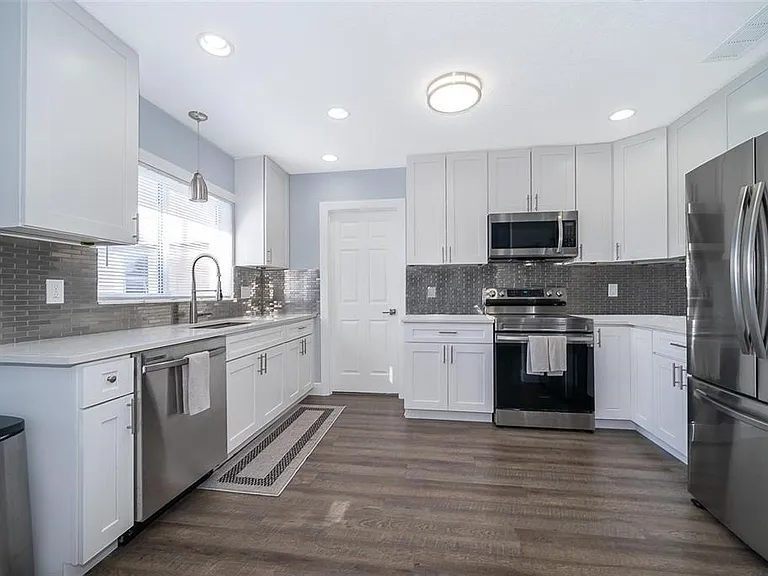 814 Malone Dr — Photo 9