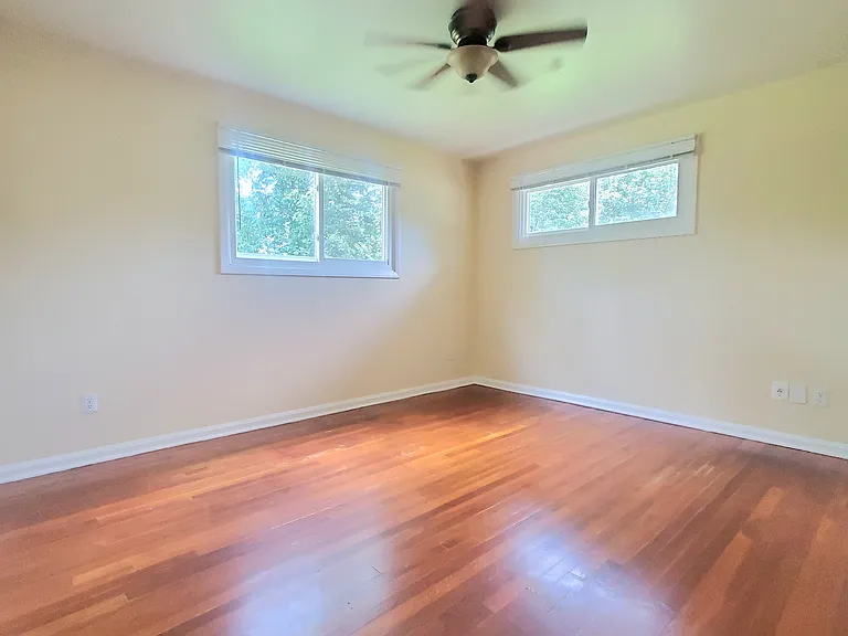 4517 Mayfield Dr — Photo 18