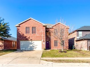 1625 Birds Eye Rd, Fort Worth, TX 76177