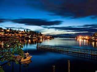 3510 W Commodore Way, Seattle, WA 98199