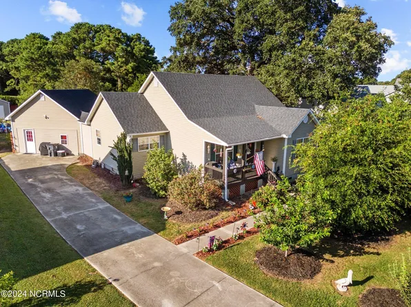 608 Trevis Lane, Wilmington, NC 28412