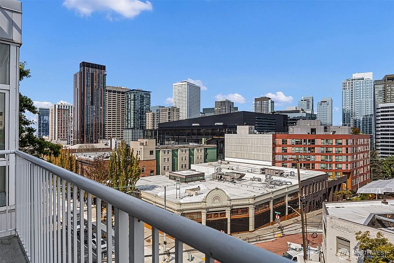 4th image of 303 E Pike ST #602