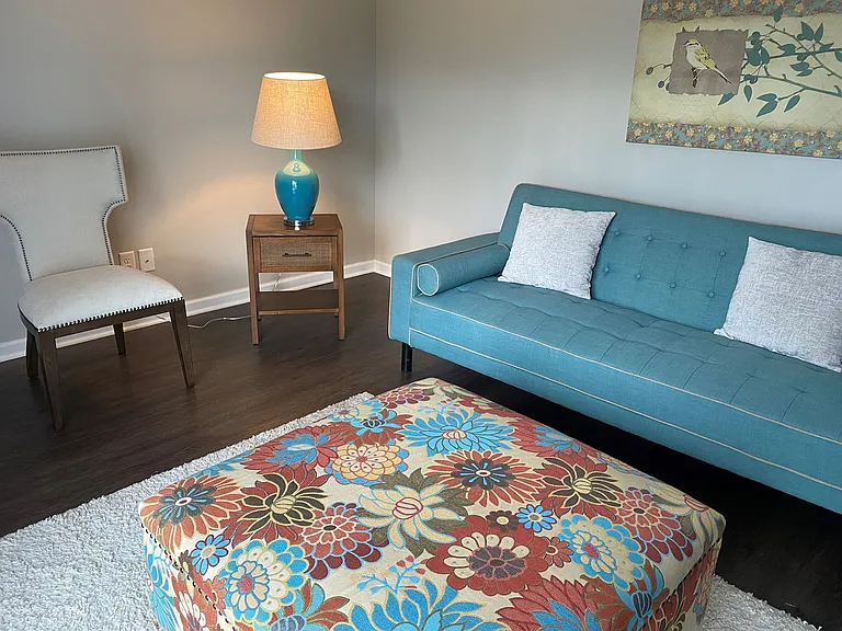 Regency Park Apartments — Photo 4