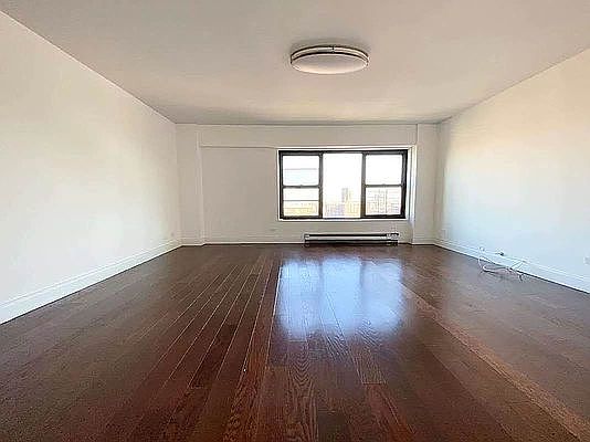 4th image of 410 St Nicholas Ave APT 26H