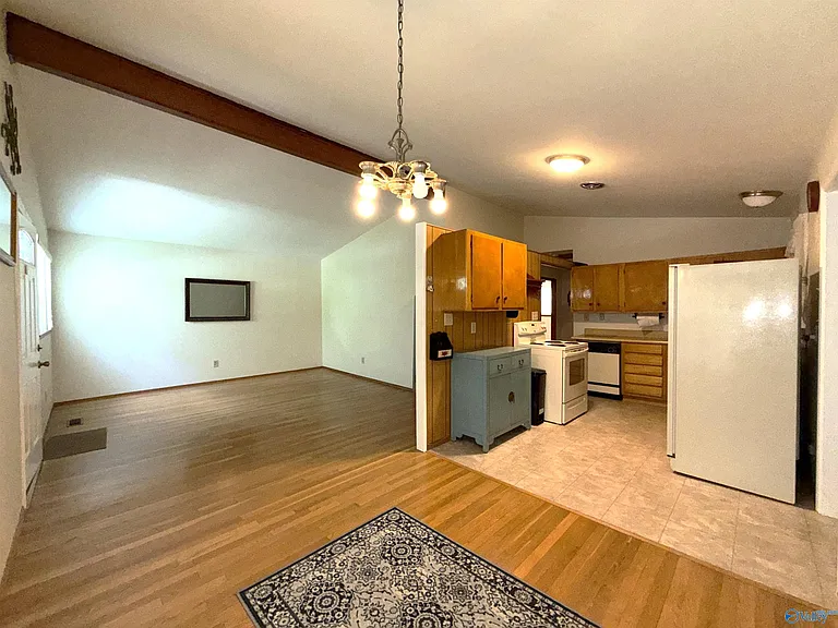 743 W Arbor Dr NW — Photo 2