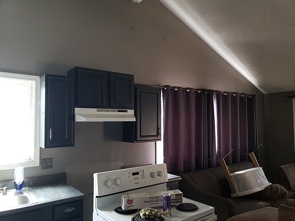 4th image of 536 Kaiwahine St