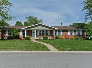 902 Mallory Dr, Saint Charles, MO 63303
