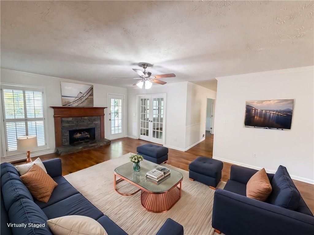 520 Fawn Ln, Loganville, GA - View 2