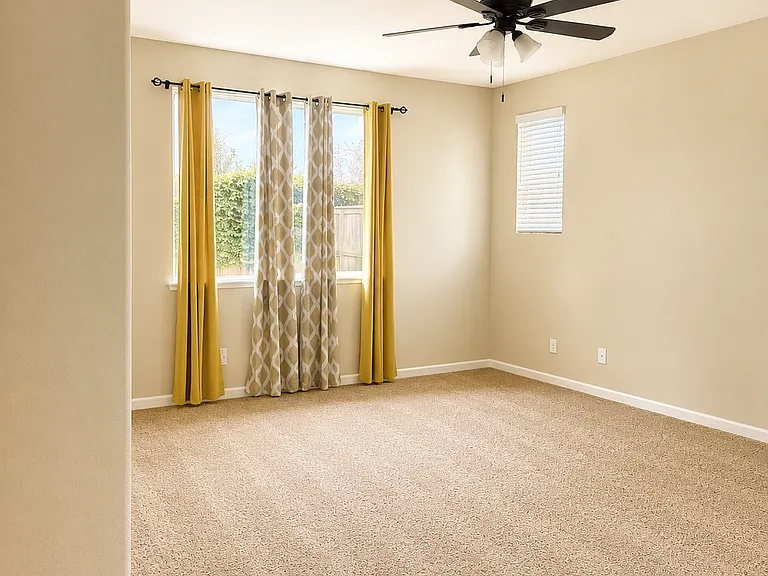 1094 Danilo Ct — Photo 9