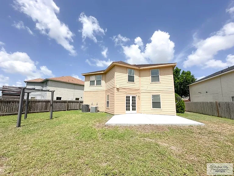 1013 Champlain Dr — Photo 22